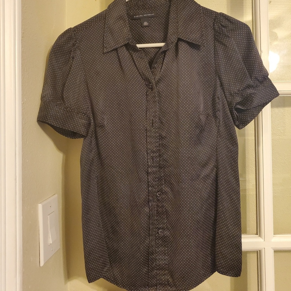 Banana republic polka dot top